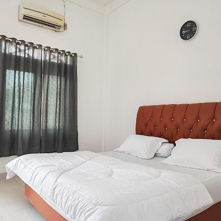 Adela Homestay Syariah Near Universitas Muhammadiyah Jambi Mitra Reddoorz Eksteriør billede