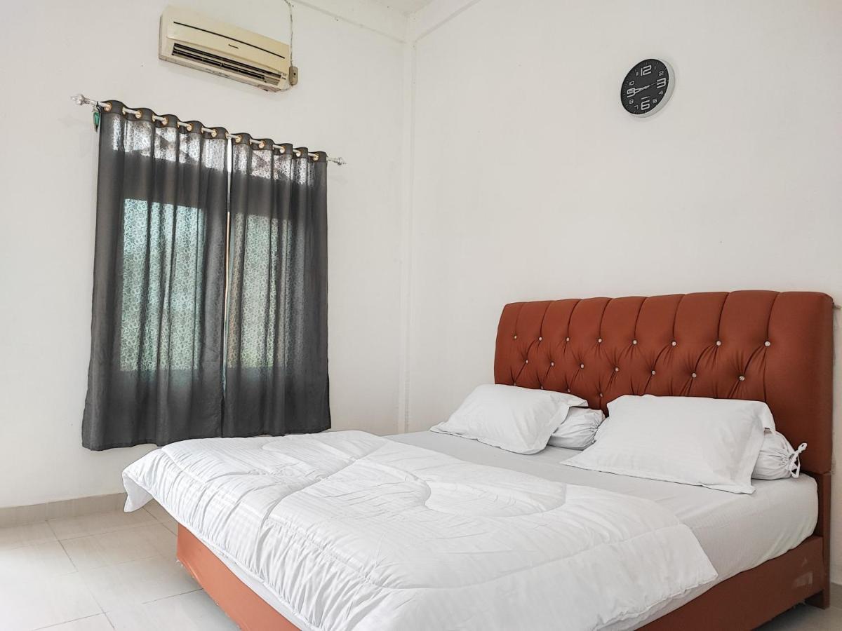 Adela Homestay Syariah Near Universitas Muhammadiyah Jambi Mitra Reddoorz Eksteriør billede