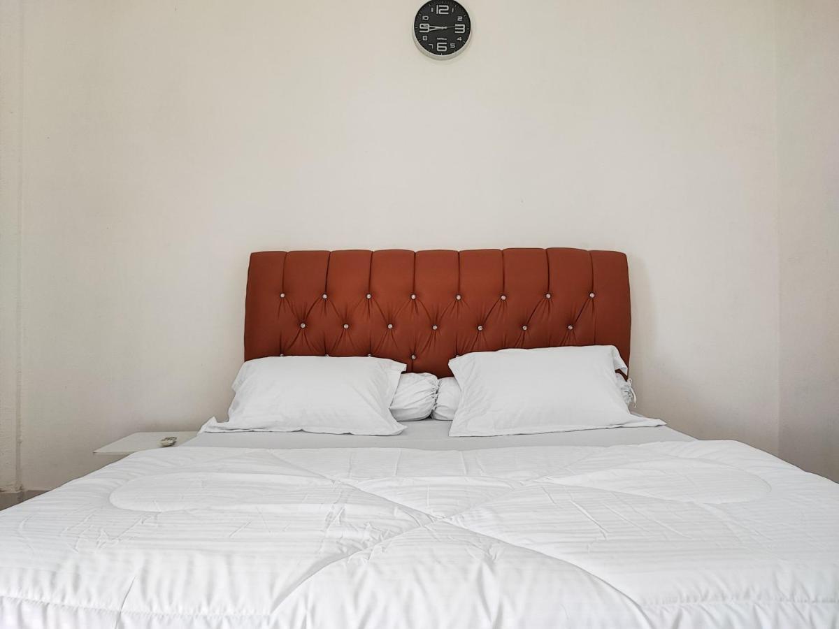 Adela Homestay Syariah Near Universitas Muhammadiyah Jambi Mitra Reddoorz Eksteriør billede